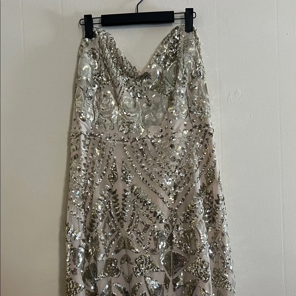 PrettyLittleThing Silver/ gold Embellished Dress - Picture 2 of 10